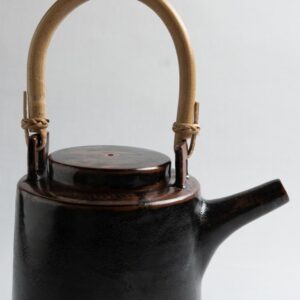 Intensive Course: Wheel-Thrown Teapots: Throwing, Fitting and Assembly with Lewis Hayes